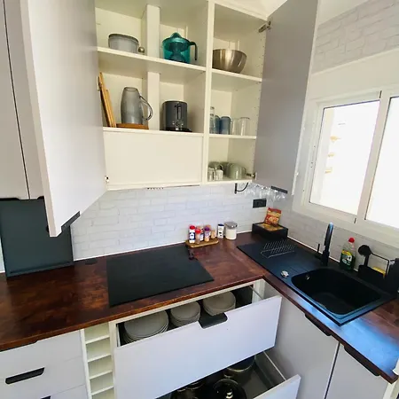 Duplex With Private Rooftop And Views *