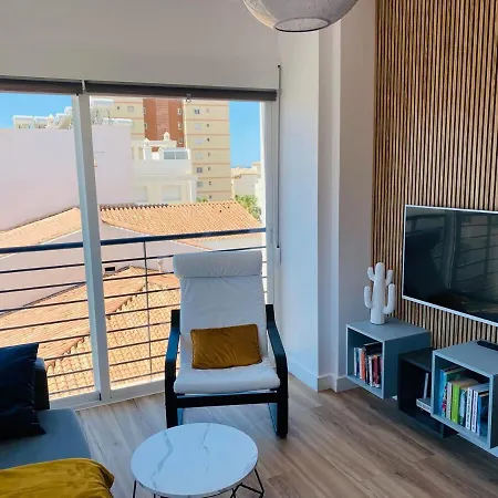 Duplex With Private Rooftop And Views *