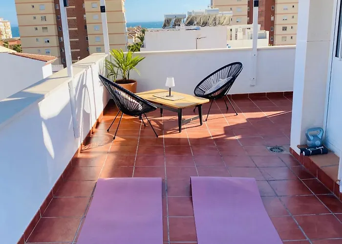Duplex With Private Rooftop And Views *